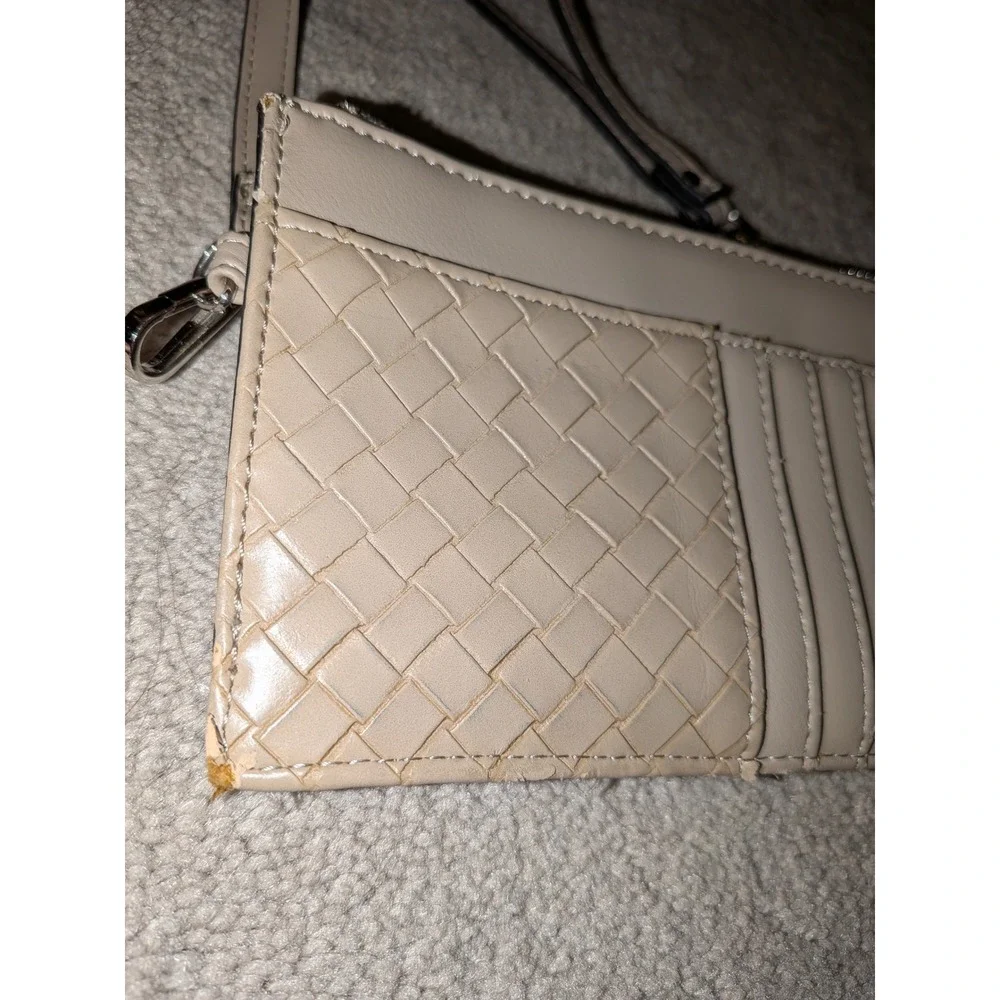Jen & Co‎ Beige Woven Vegan Leather Crossbody Wallet Bag Card Holder Clutch
